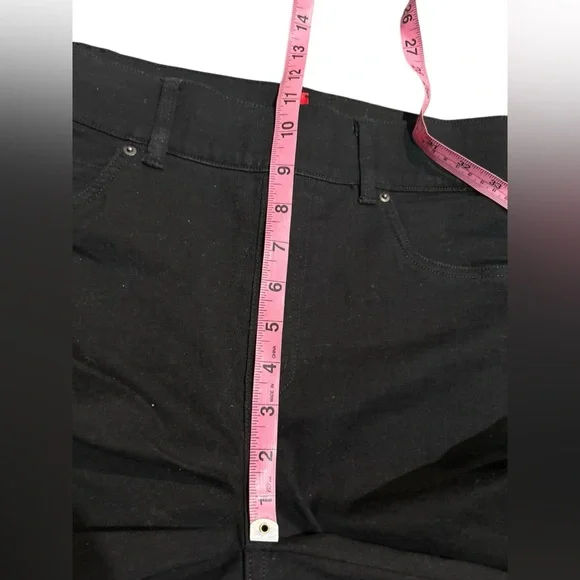 SPANX SPANXshape™ EveryWear Flare Jeans Black-Size Medium - Picture 6 of 6